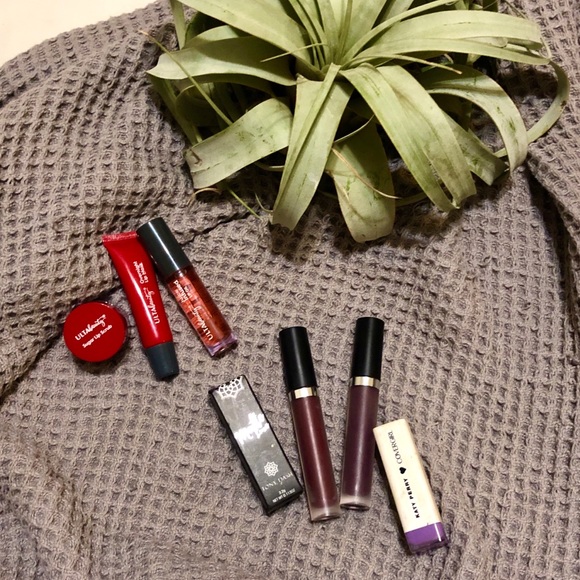 Ulta Beauty Other - 🔴 🌟HOST PICK🌟 Ulta CoverGirl & Tony Dash LipKit